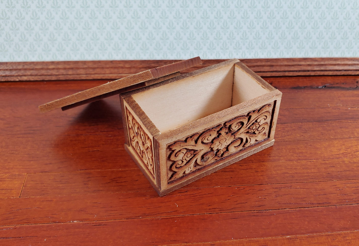 Dollhouse Small Wood Trunk with Removable Lid Laser Carved 1:12 Scale Furniture