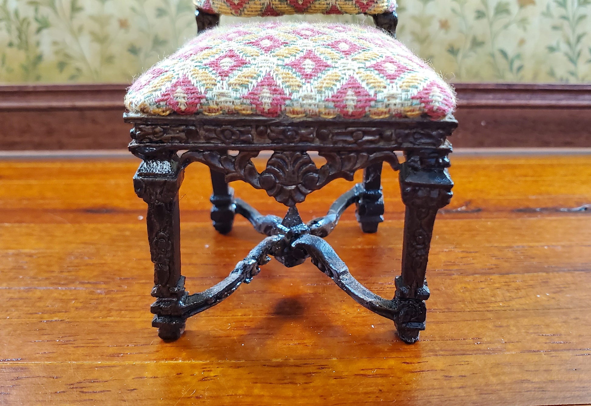 Bespaq Tudor Gothic Upholstered Chair 1:12 Scale Miniature Furniture