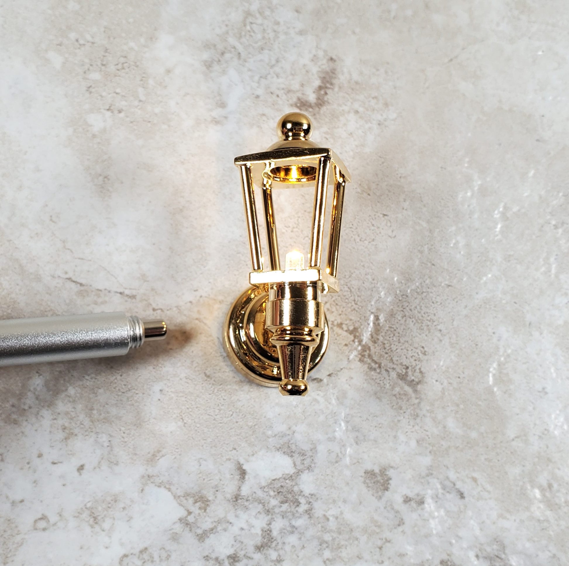 Dollhouse Coach Lamp Gold Metal Large Wand Battery Operated 1:12 Scale Miniature