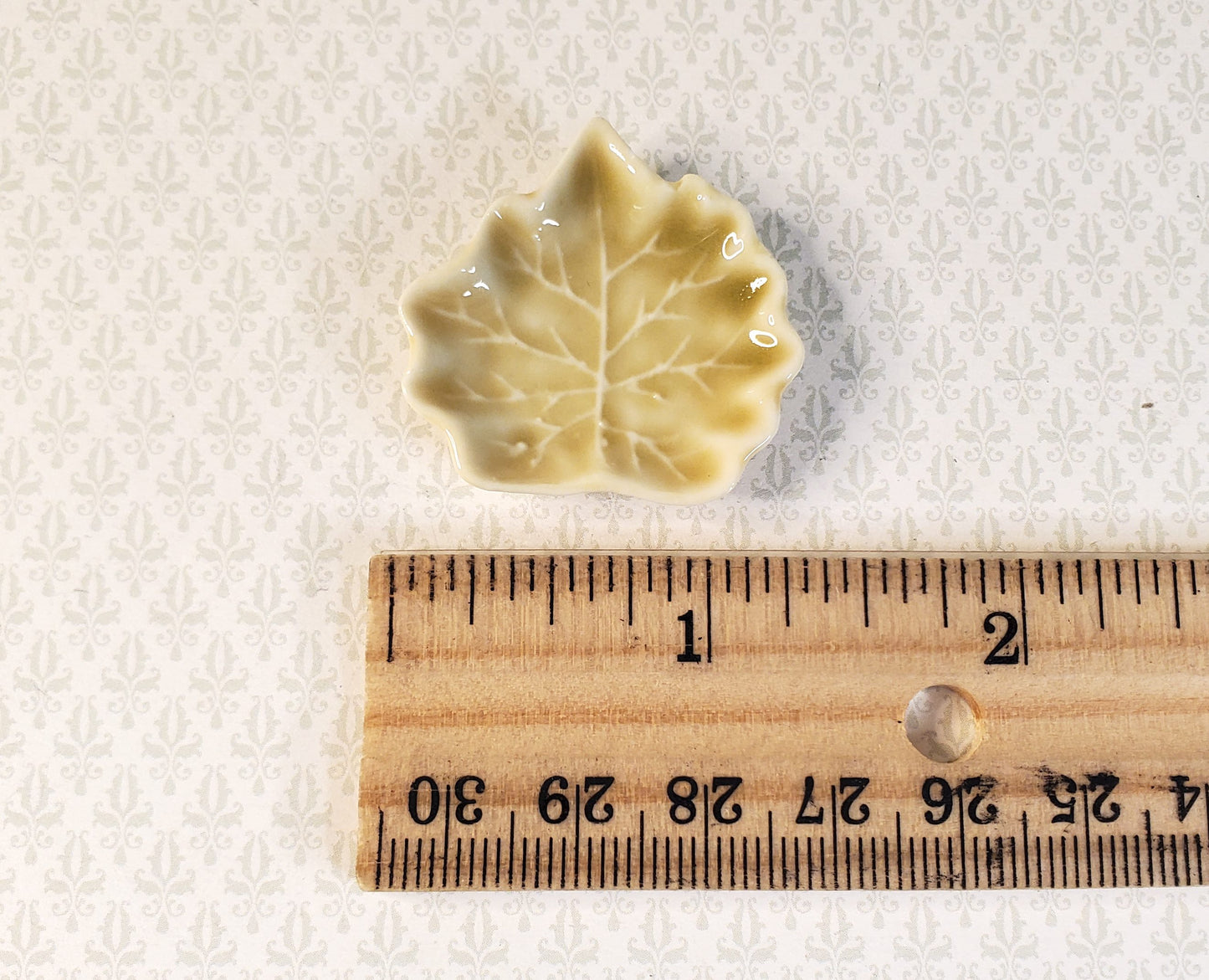 Dollhouse Leaf Shaped Ceramic Serving Platter 1:12 Scale Miniature