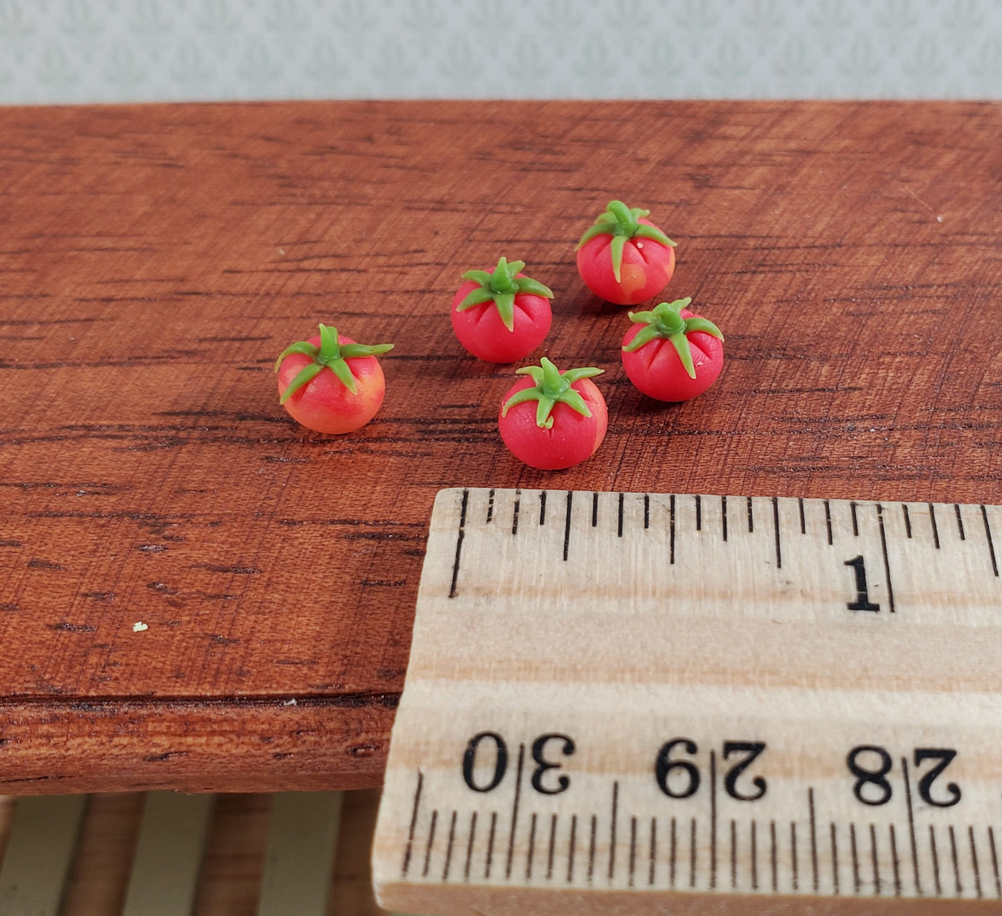 Dollhouse Red Tomatoes Green Stems 5 Pieces 1:12 Scale Miniature Food Vegetables