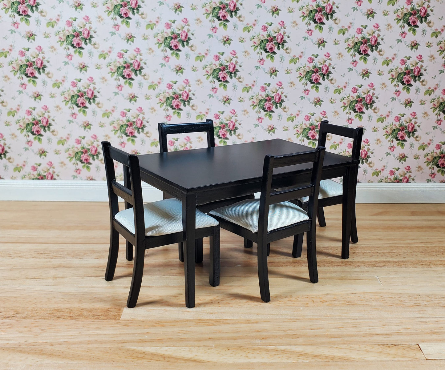 Dollhouse Wallpaper Rose Spray Bradbury & Bradbury 1:12 Scale Miniature