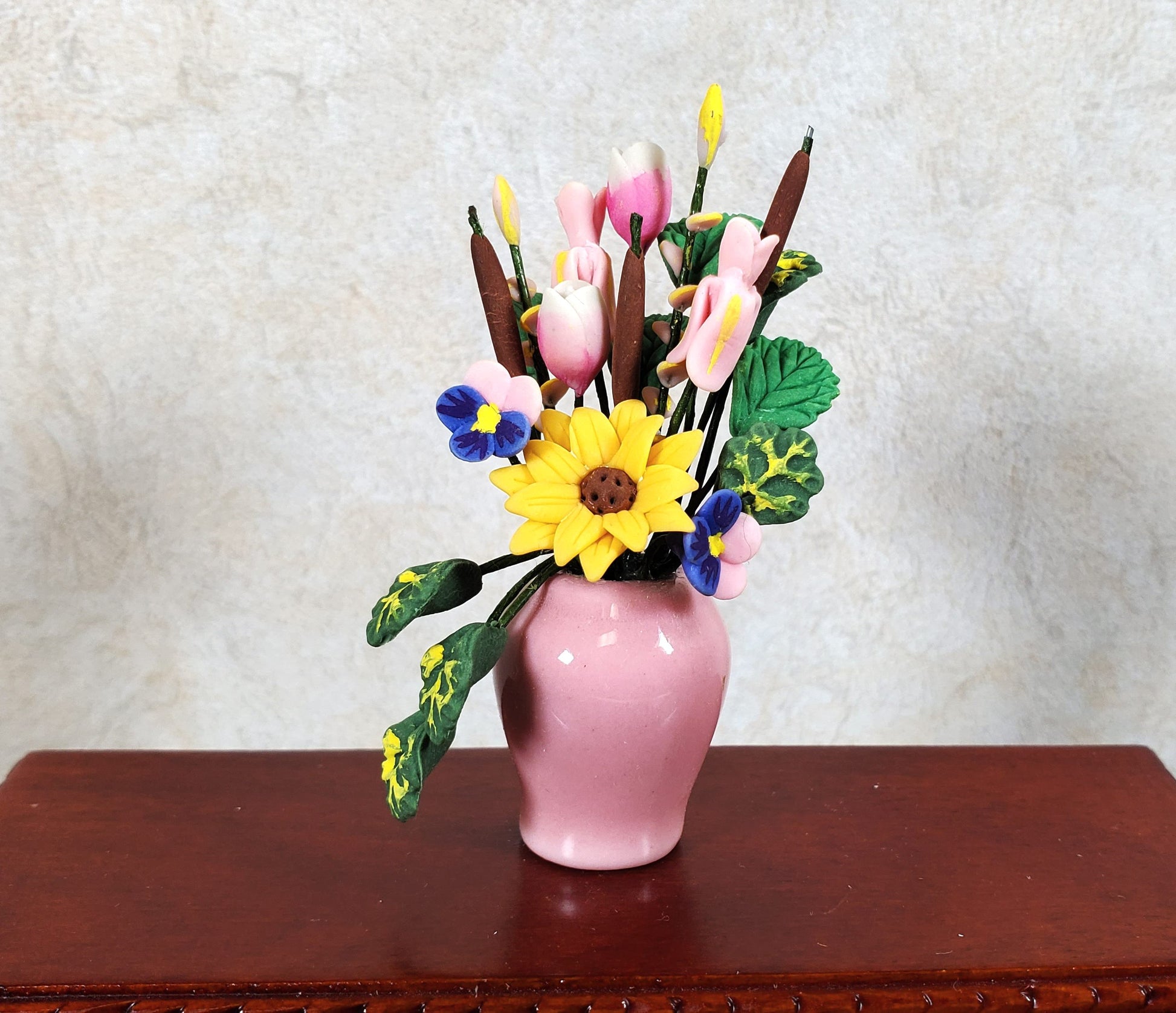 Dollhouse Large Vase of Flowers White Roses Calla Lilies 1:12 Scale Miniature