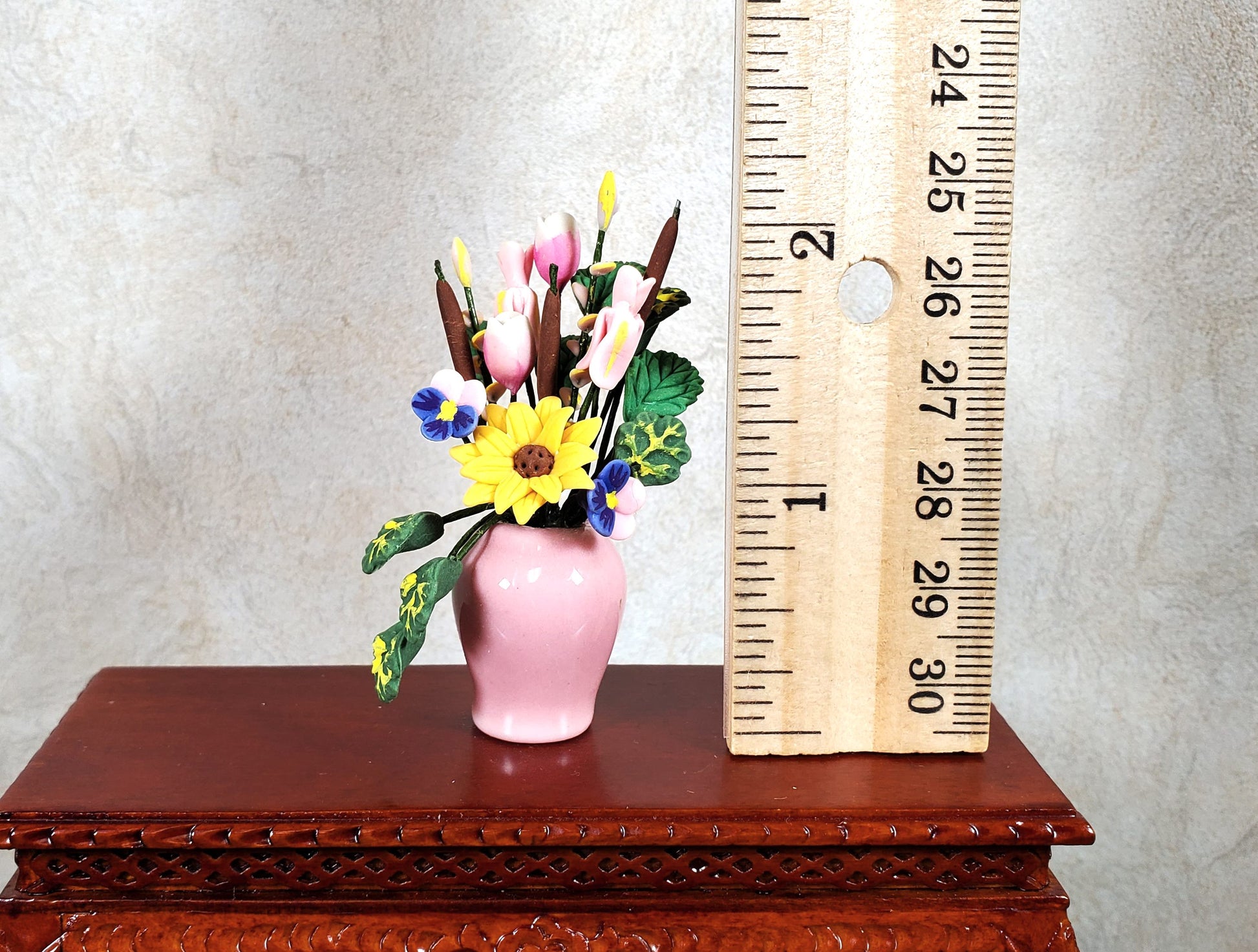 Dollhouse Large Vase of Flowers White Roses Calla Lilies 1:12 Scale Miniature