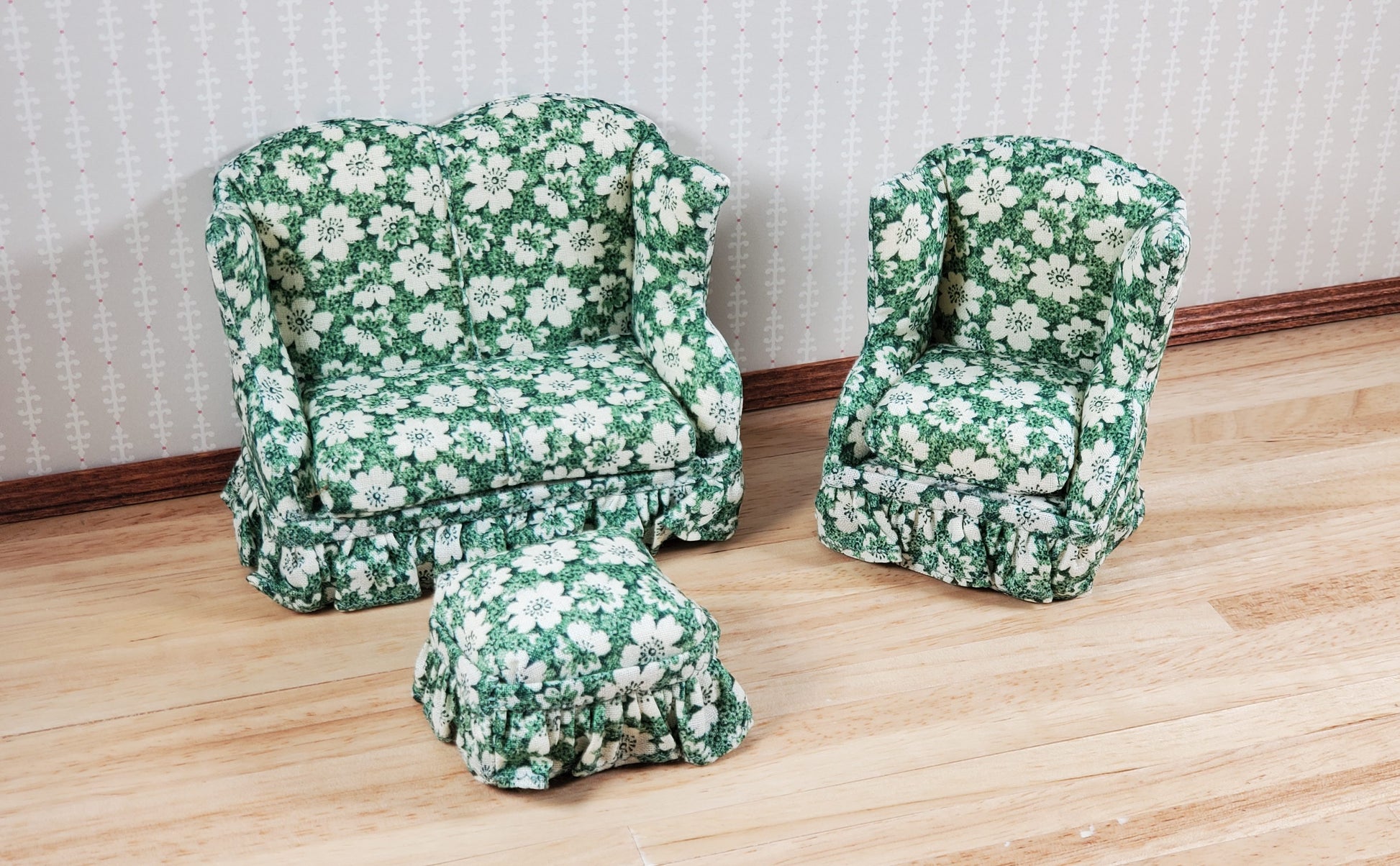 Dollhouse Small Sofa Chair Ottoman Green Floral 1:12 Scale Miniature Furniture