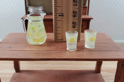 Dollhouse Large Pitcher of Lemonade & 2 Glasses with Lemons 1:12 Scale Miniature