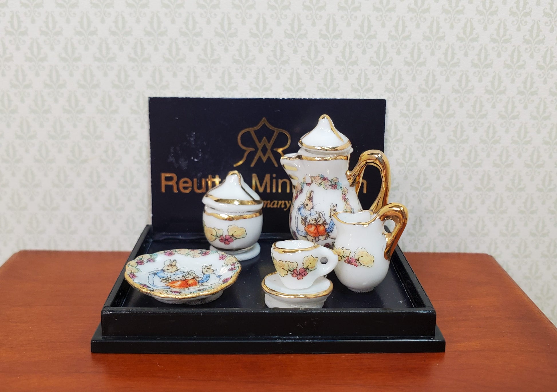 Dollhouse Peter Rabbit Coffee for 1 Set Reutter Porcelain 1:12 Scale Miniatures