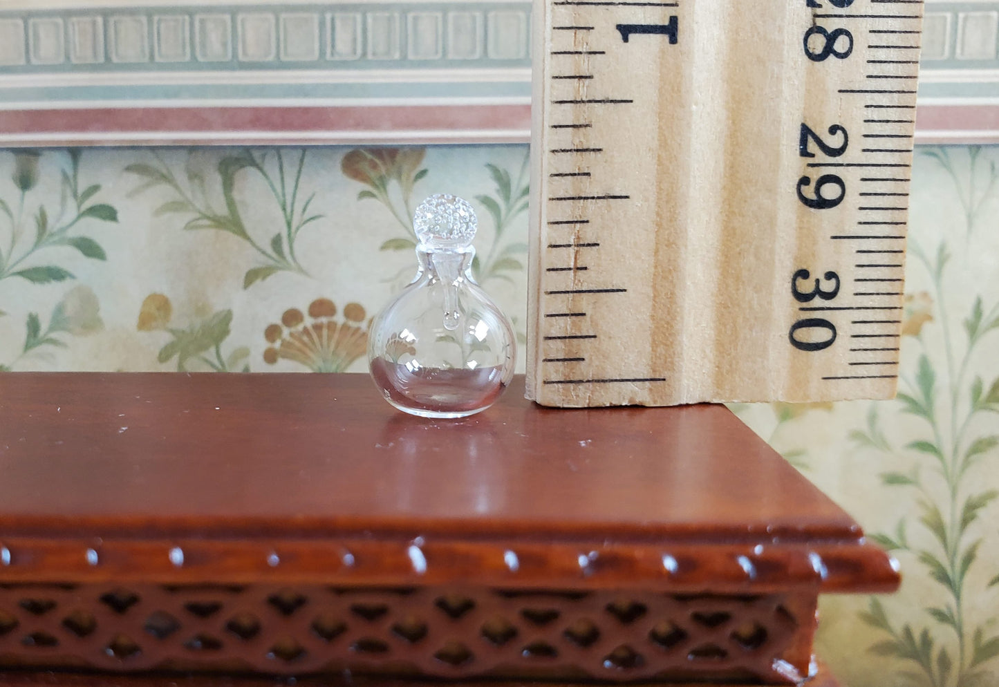 Dollhouse Small Round Bottom Jar with Fancy Stopper 1:12 Scale Miniature