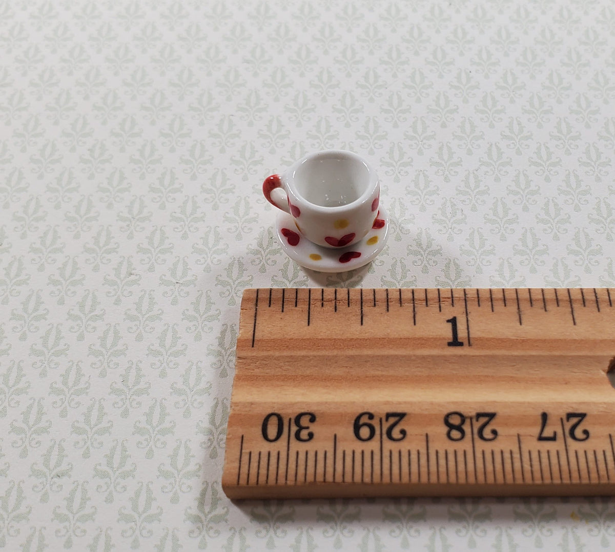 Dollhouse Ceramic Coffee Mug Cup with Saucer Hearts Motif 1:12 Scale Miniature