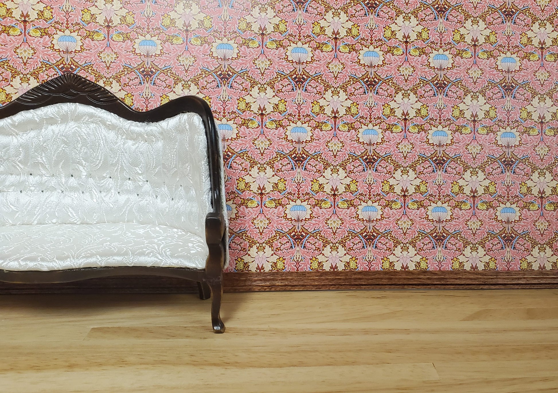 Dollhouse Wallpaper Victorian Morris Style Pink 1:12 Scale Miniature Itsy Bitsy