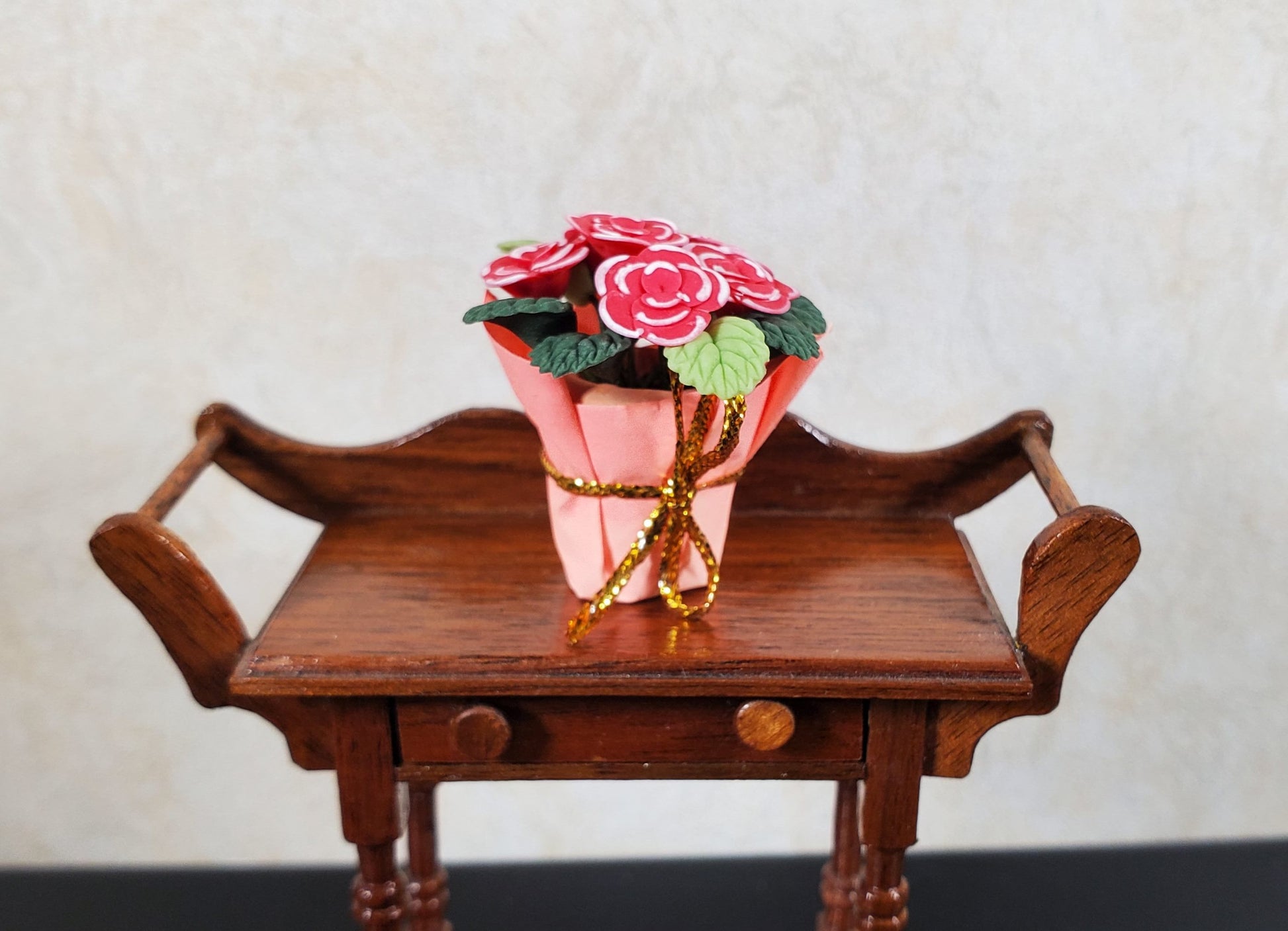 Dollhouse Potted Red Flowers in a Gift Wrapped Planter 1:12 Scale Miniature