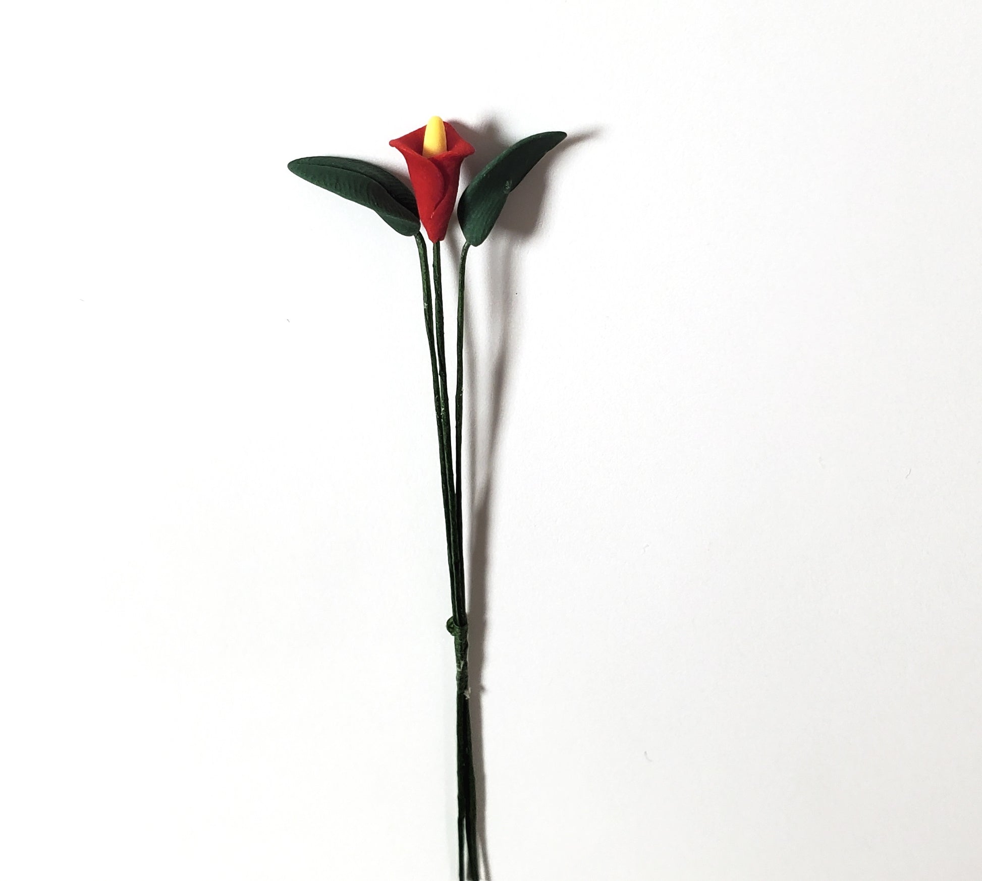 Dollhouse Red Calla Lily Single Stem with Foliage 1:12 Scale Miniature