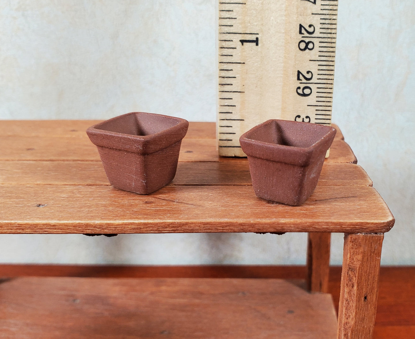 Dollhouse Square Terra Cotta Planters Set of 2 1:12 Scale Dollhouse Miniature