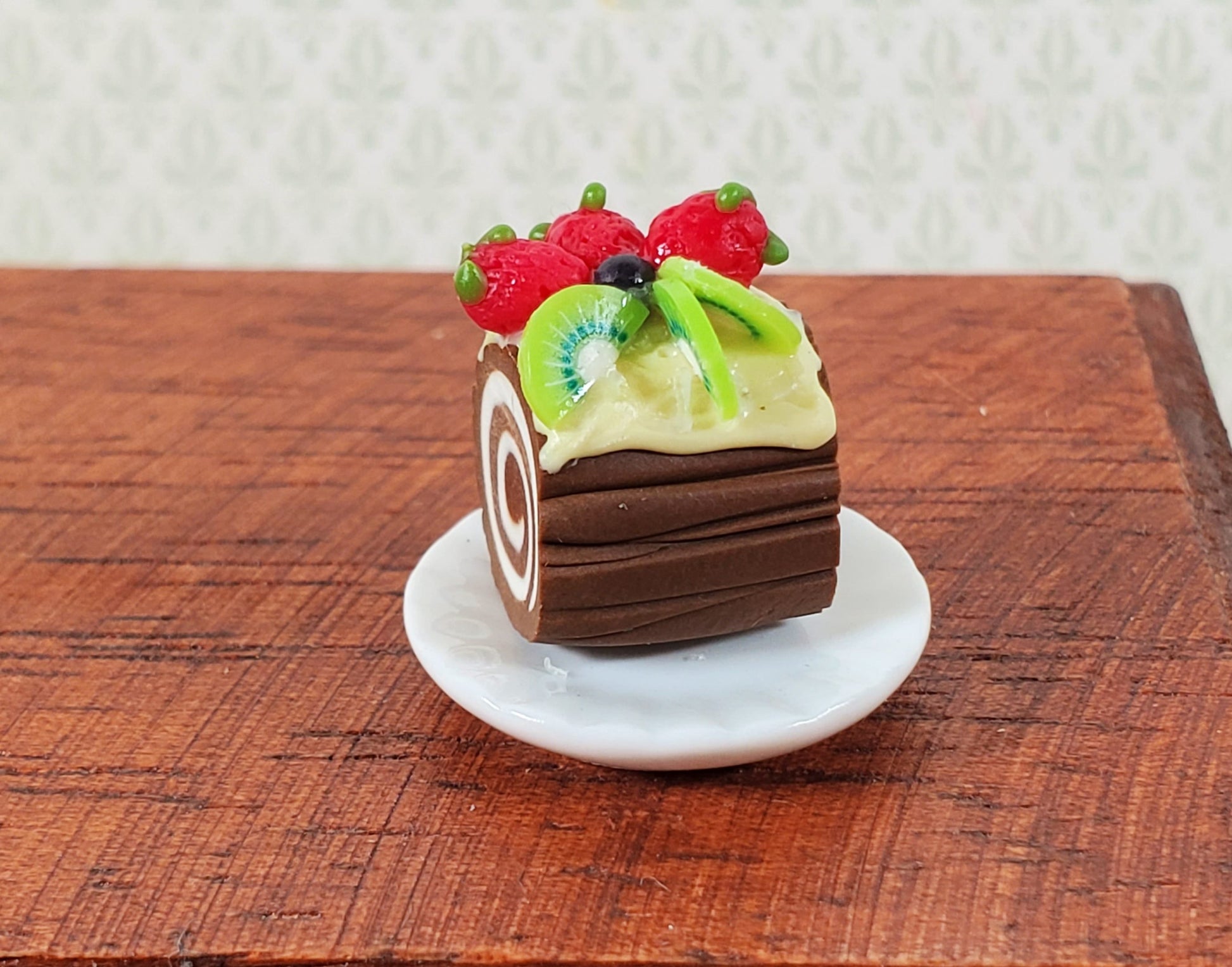Dollhouse Yule Log Christmas Cake on Plate 1:12 Scale Miniature Dessert Food
