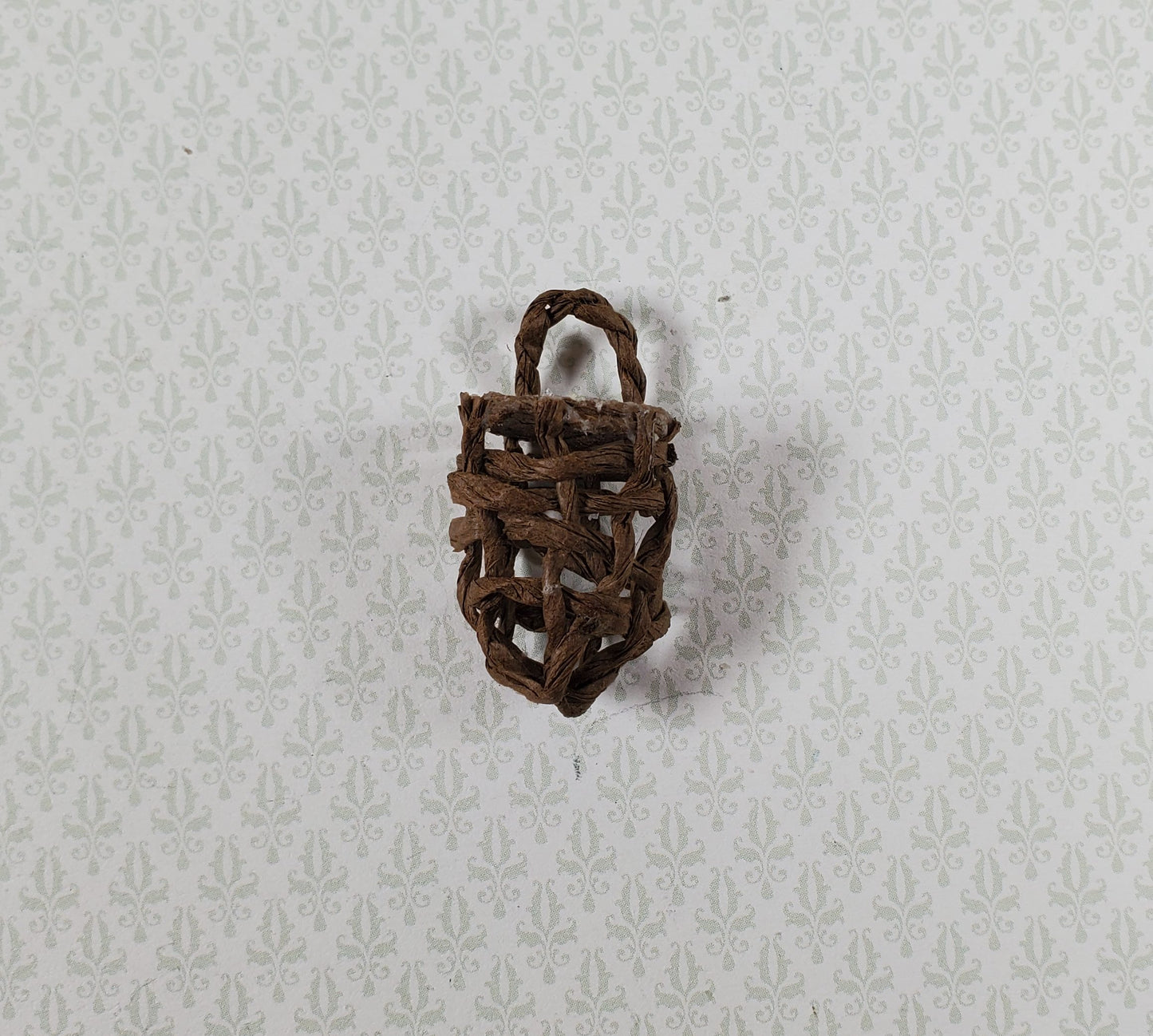 Dollhouse Shaker Twine Onion Basket 1:12 Scale Miniature Kitchen