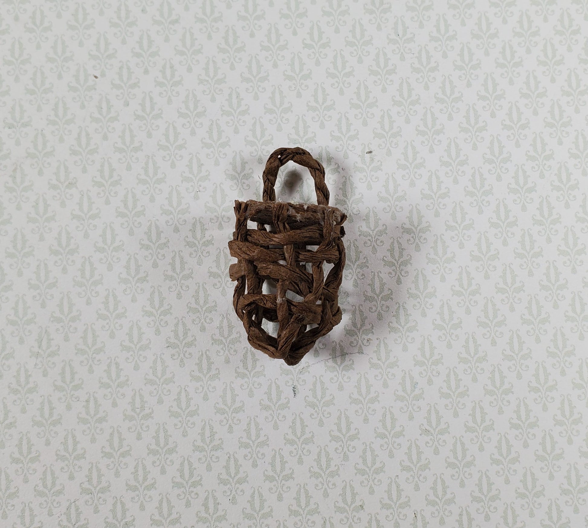 Dollhouse Shaker Twine Onion Basket 1:12 Scale Miniature Kitchen