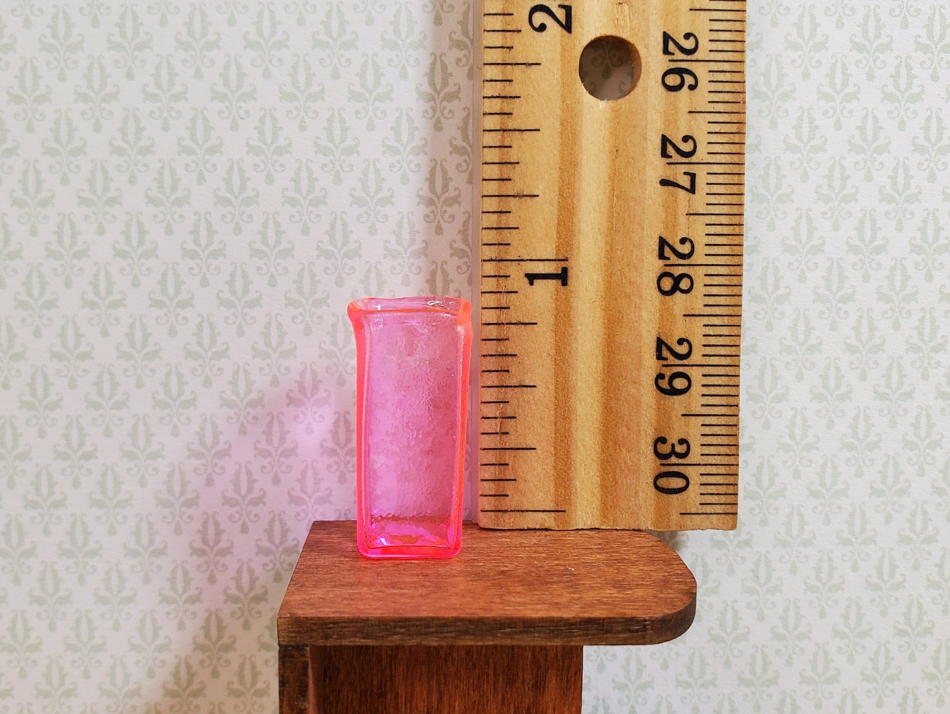 Dollhouse Bright Pink Glass Square Modern Vase 1:12 Scale Miniature Decoration