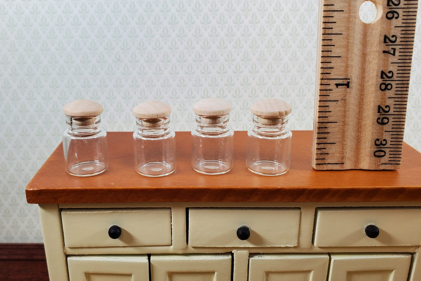 Dollhouse Empty Glass Jars with Wood Caps x4 1:12 Scale Miniatures Accessories