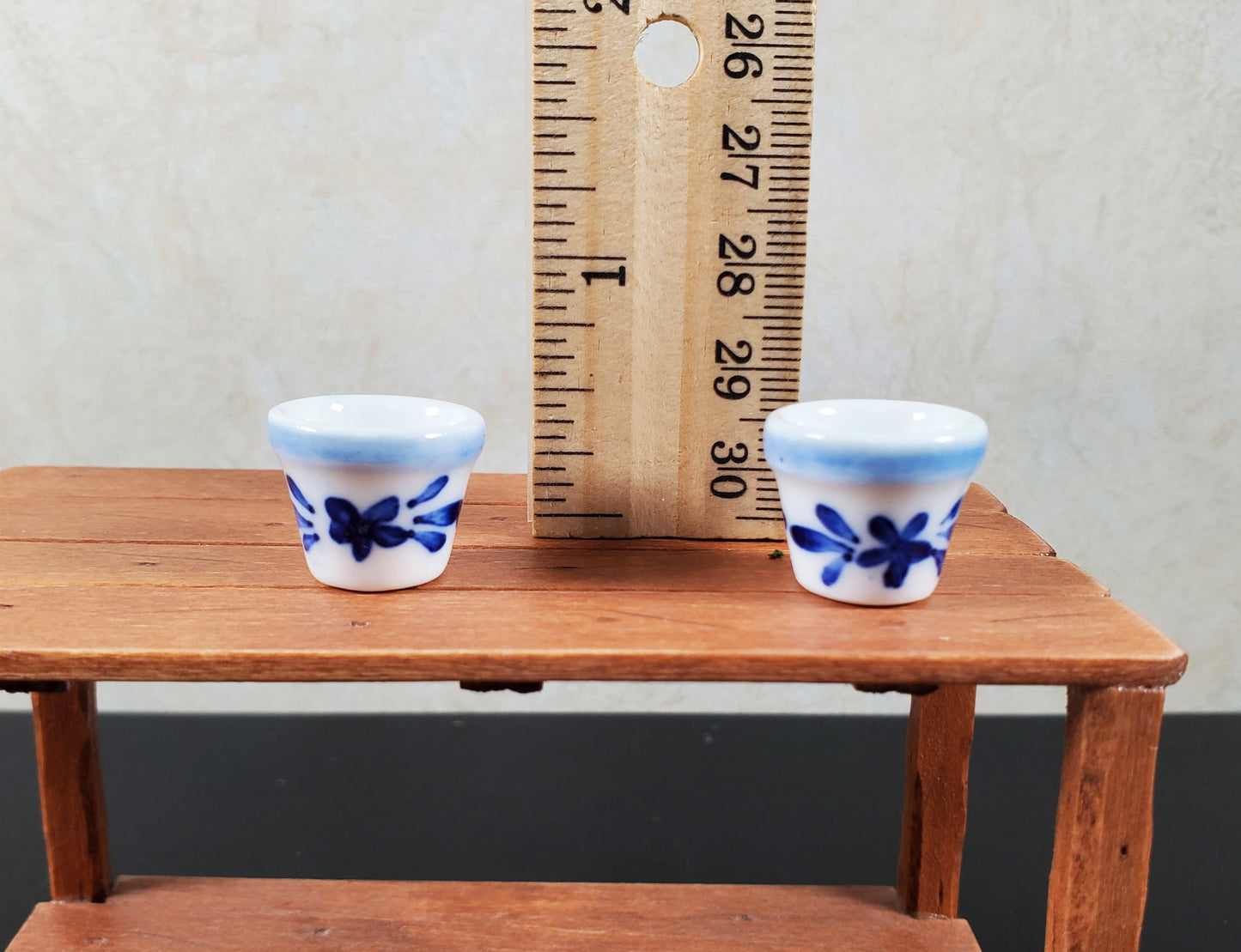 Dollhouse Blue and White Ceramic Pots Set of 2 1:12 Scale Miniature