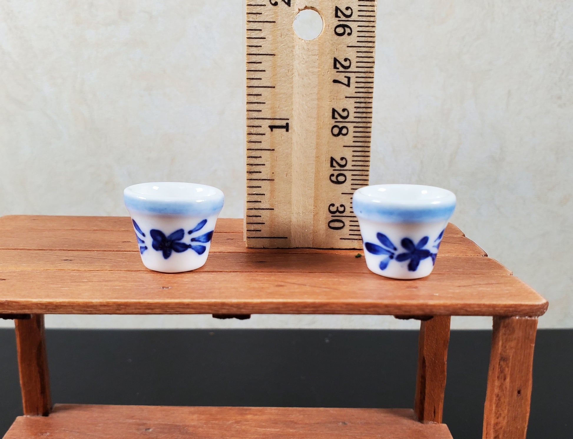 Dollhouse Blue and White Ceramic Pots Set of 2 1:12 Scale Miniature