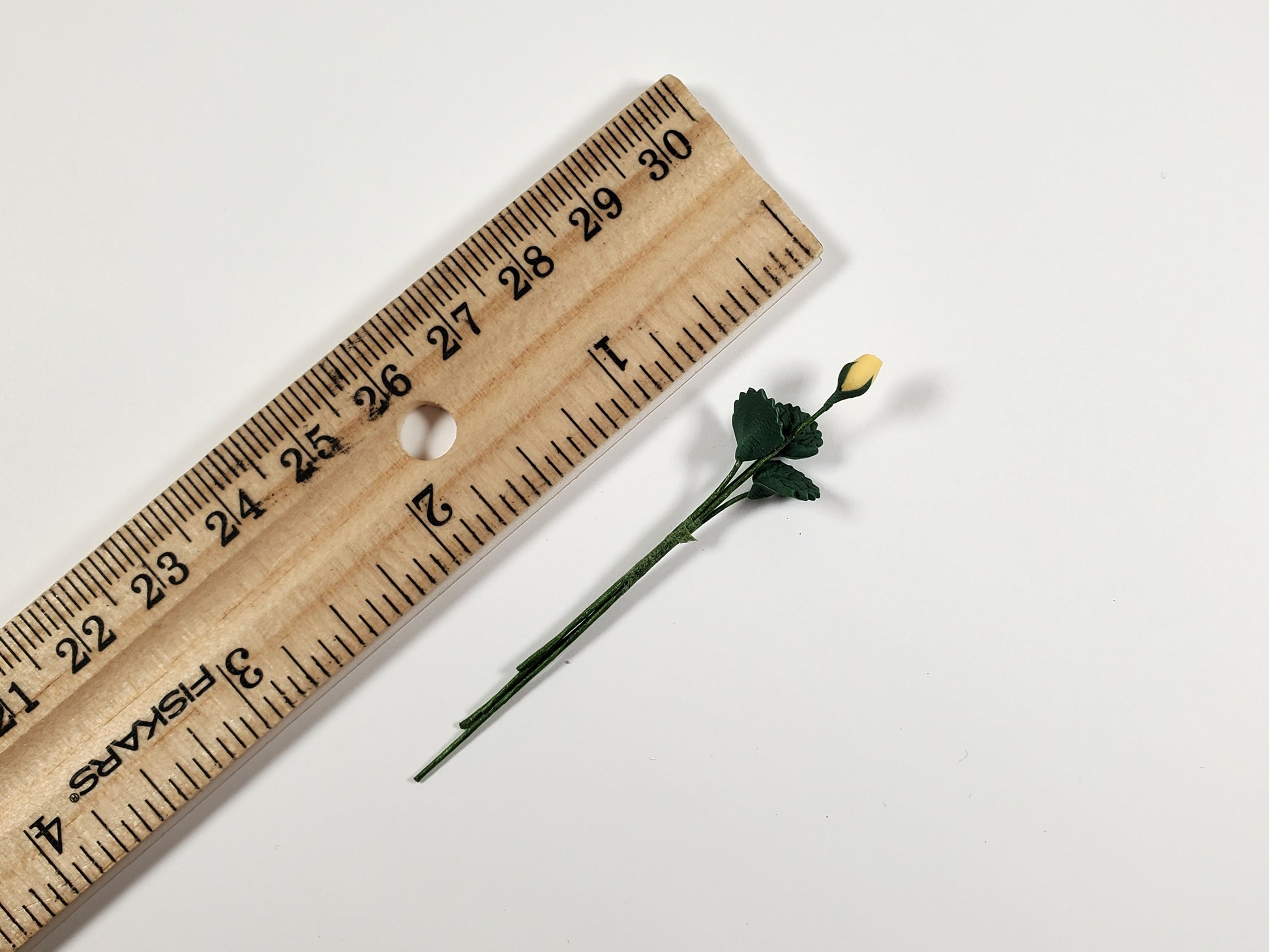 Dollhouse Yellow Rose Bud Single Stem with Foliage 1:12 Scale Miniature