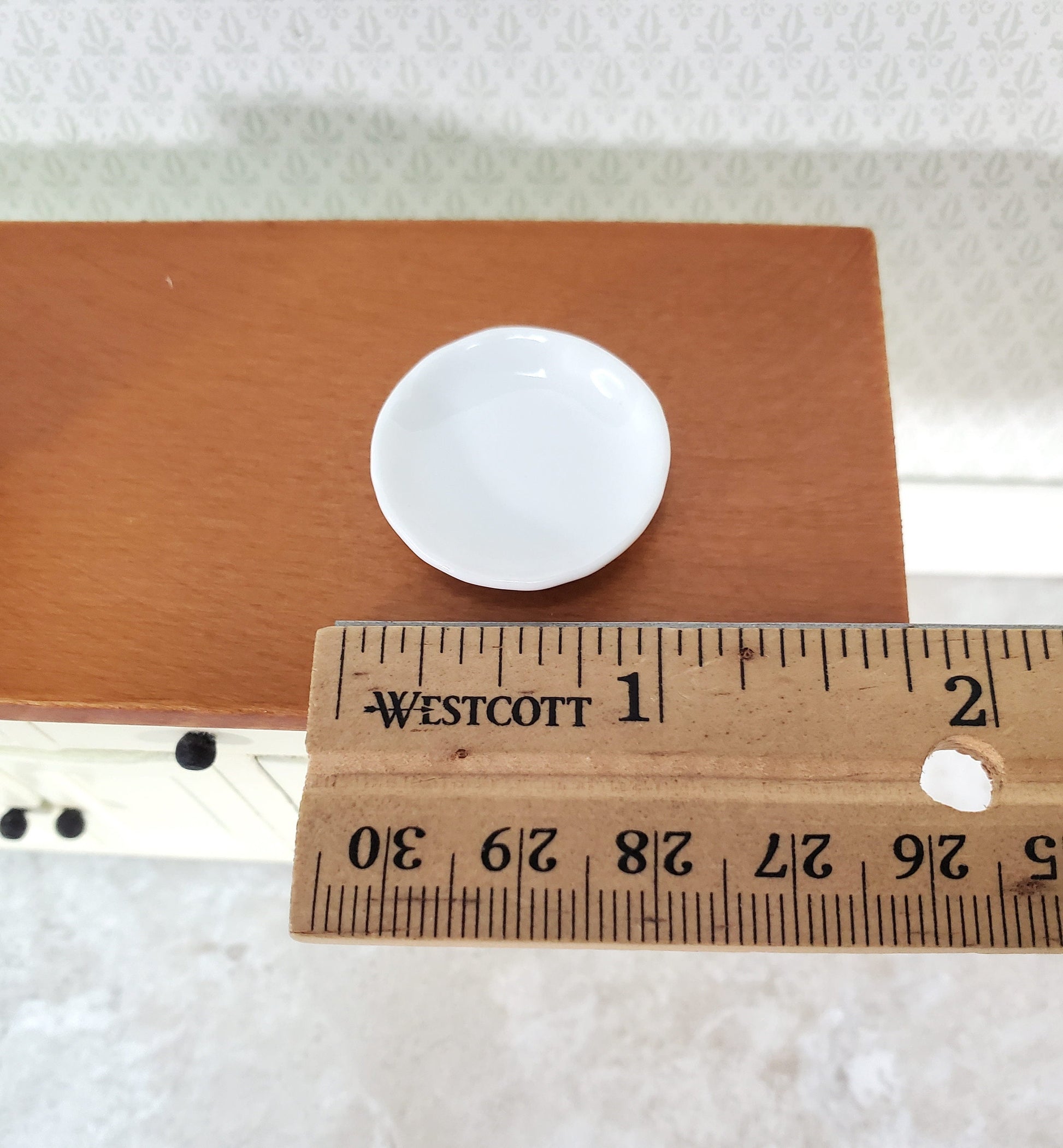 Dollhouse Round Plates White Ceramic x4 Miniatures 1" 1:12 Scale Miniature