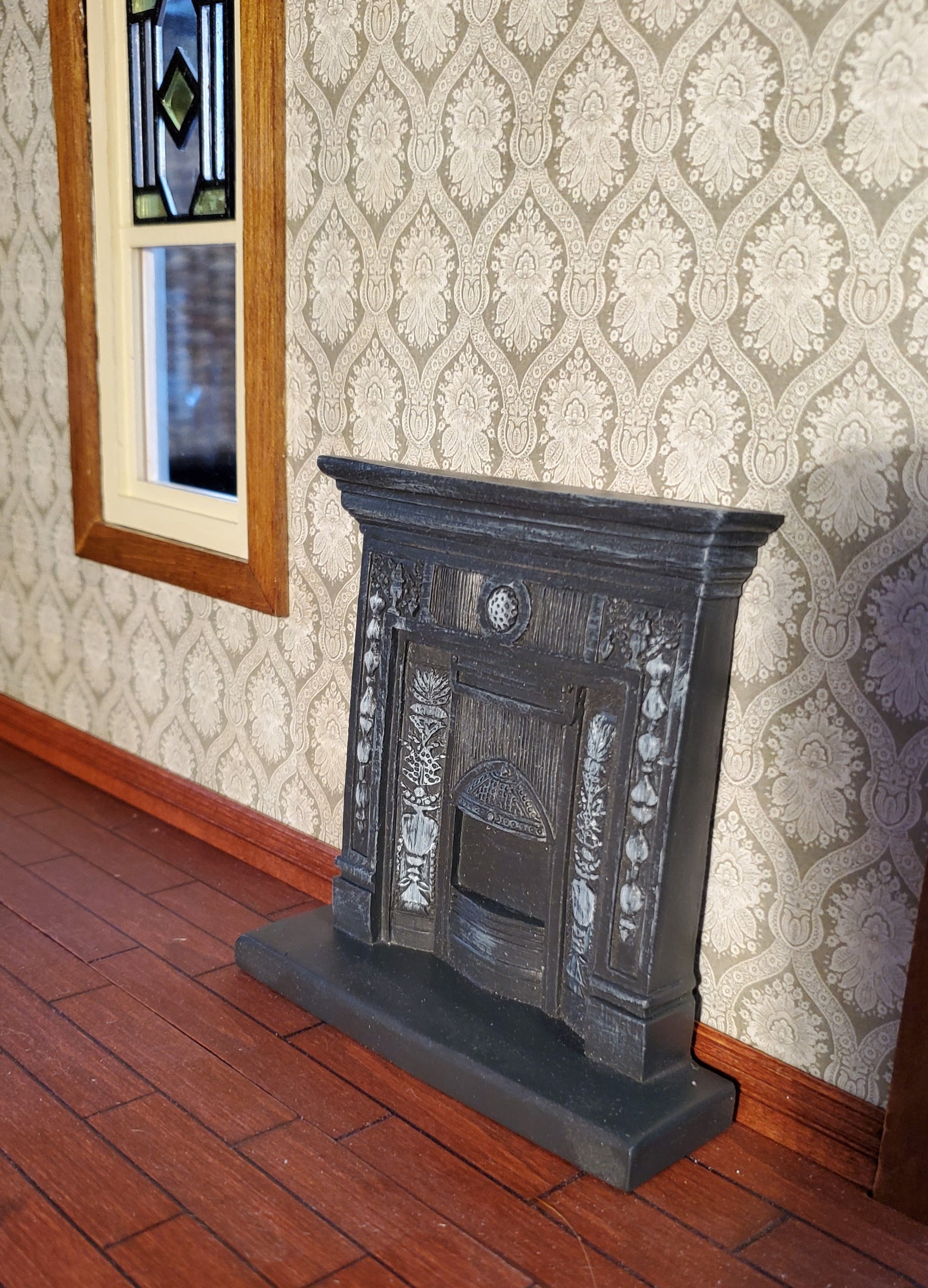 Dollhouse Miniature Fireplace Victorian Small Bedroom Resin Cast Iron Look 1:12 Scale