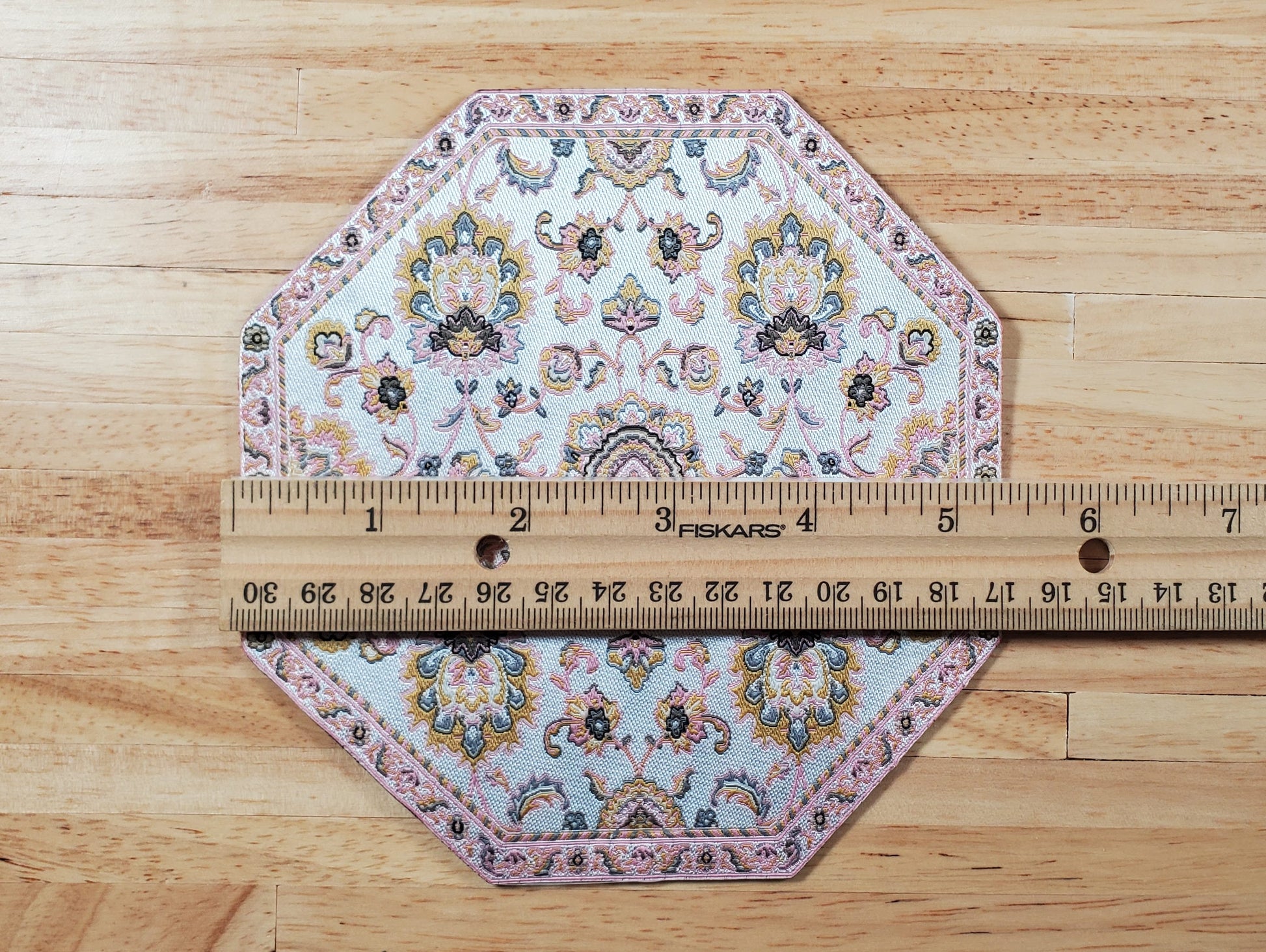 Dollhouse Fabric Rug Octagon Pink and White 1:12 Scale Miniature 5 1/2"