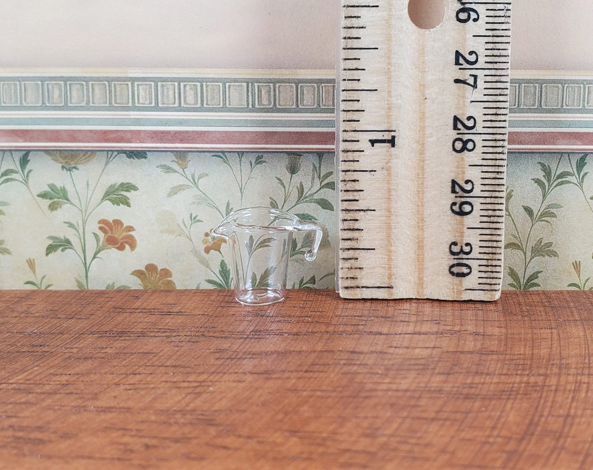 Dollhouse Clear Glass Measuring Cup 1:12 Scale Miniature