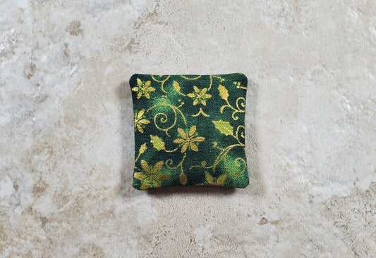 Dollhouse Miniature Christmas Green Poinsettia 1:12 Scale 1 1/2"