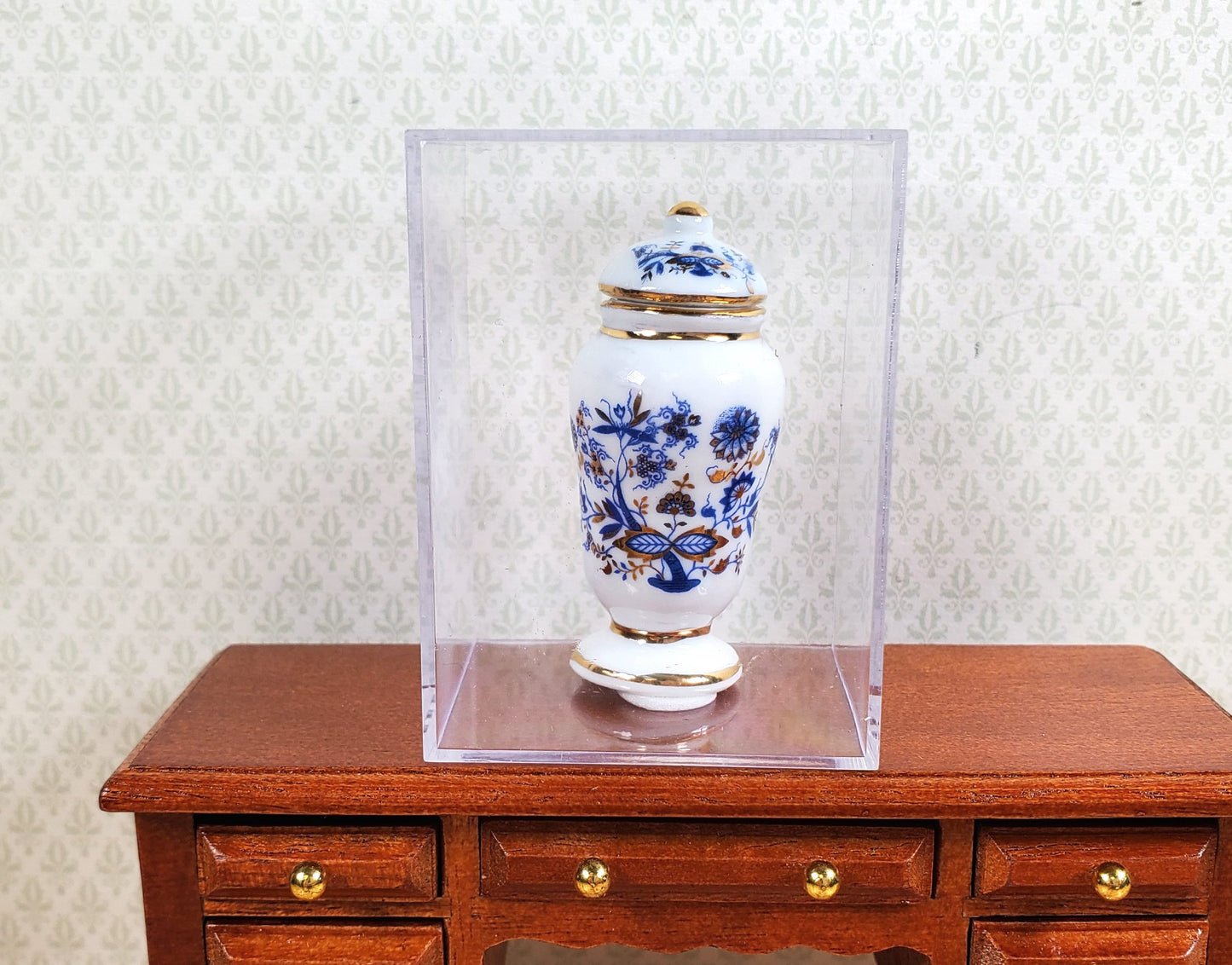 Dollhouse Large Jar with Lid Reutter Porcelain Blue Onion 1:12 Scale Miniature