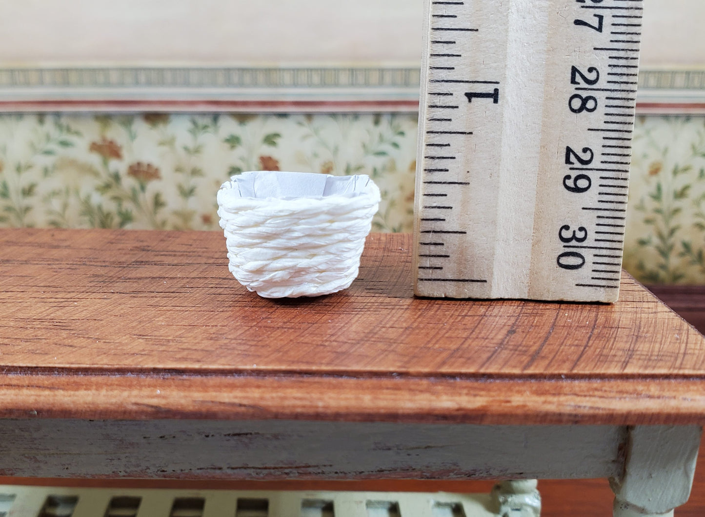 Dollhouse Square Cream Colored Basket 1:12 Scale Miniature