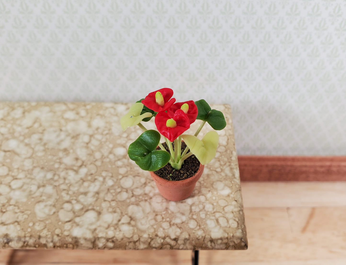 Dollhouse Anthurium Flamingo Flower in Terra Cotta Planter 1:12 Scale Houseplant