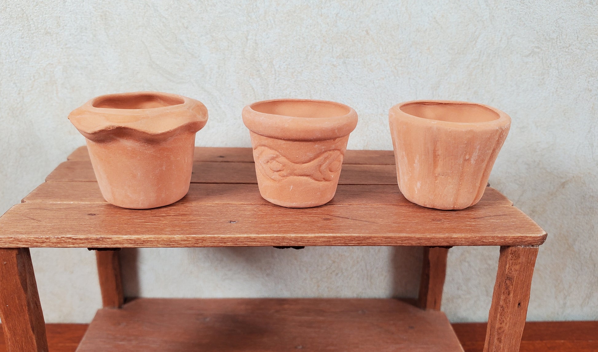 Dollhouse Terra Cotta Pots with Varying Designs Set of 3 1:12 Scale Miniature