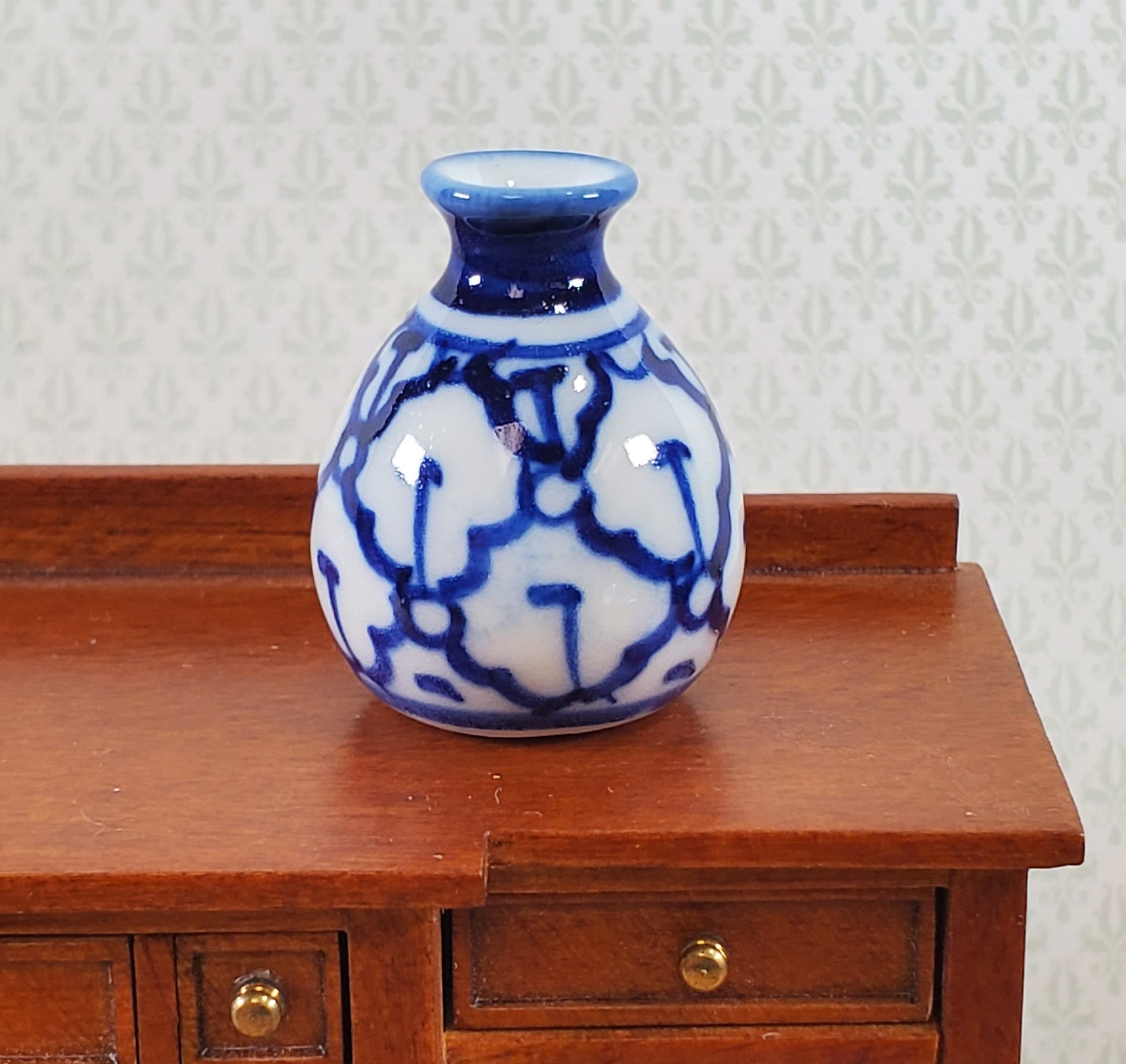 Dollhouse Large Blue & White Decorative Vase Empty 1:12 Scale Miniature