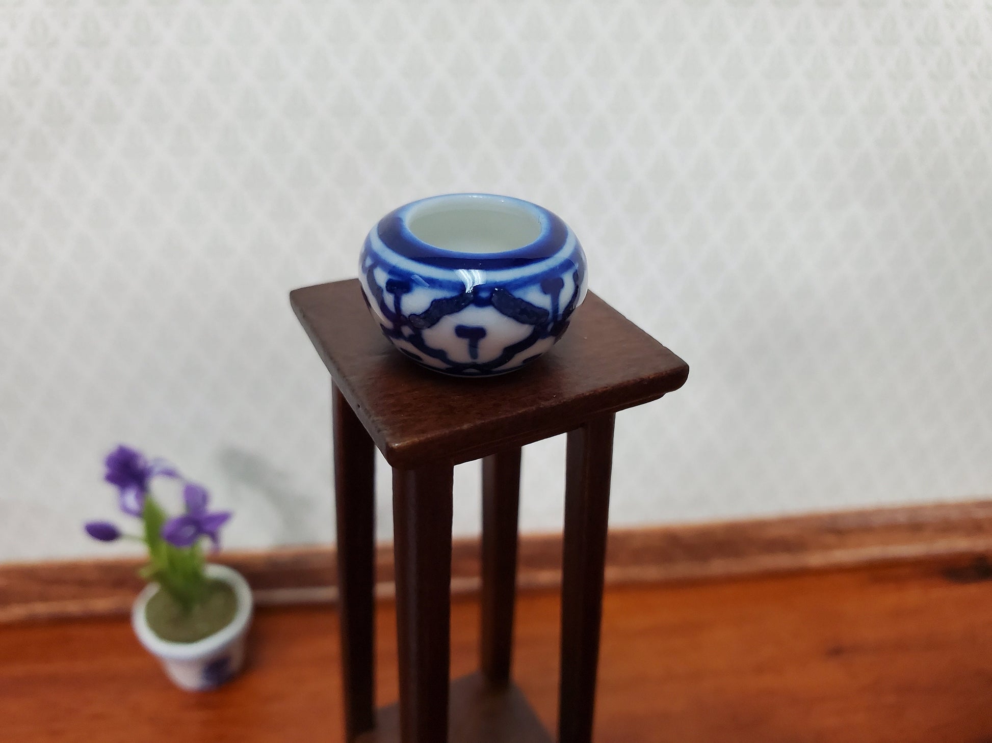 Dollhouse Vase Ceramic Blue & White Trellis Design 1:12 Scale Miniature