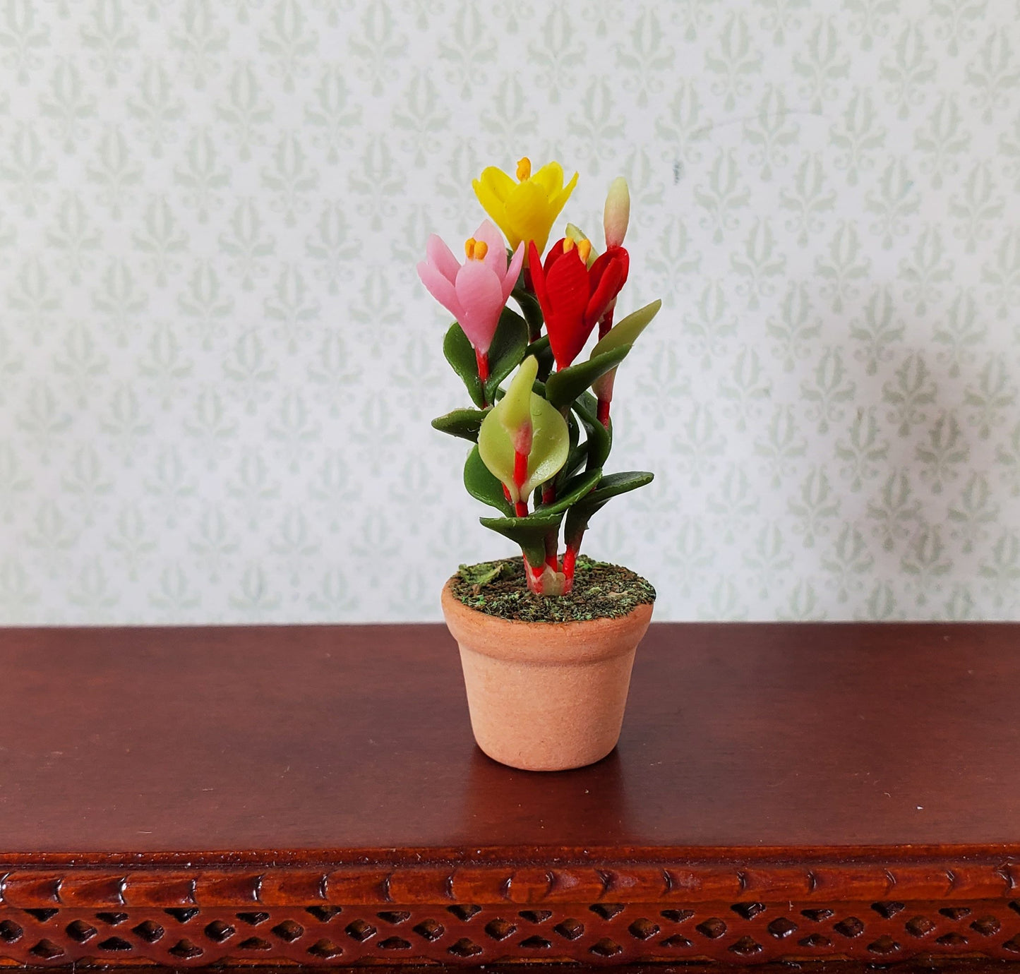 Dollhouse Multi Color Crocus Plant in a Terra Cotta Pot 1:12 Scale Miniature