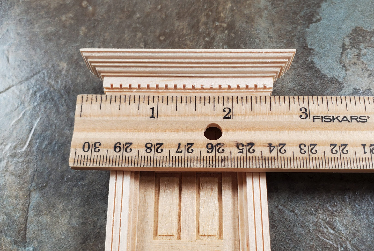 Dollhouse HALF SCALE 1:24 Exterior Yorktown Door Wood HWH6014 Houseworks