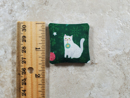 Dollhouse Miniature Christmas Cat Green Handmade 1:12 Scale 1 1/2"