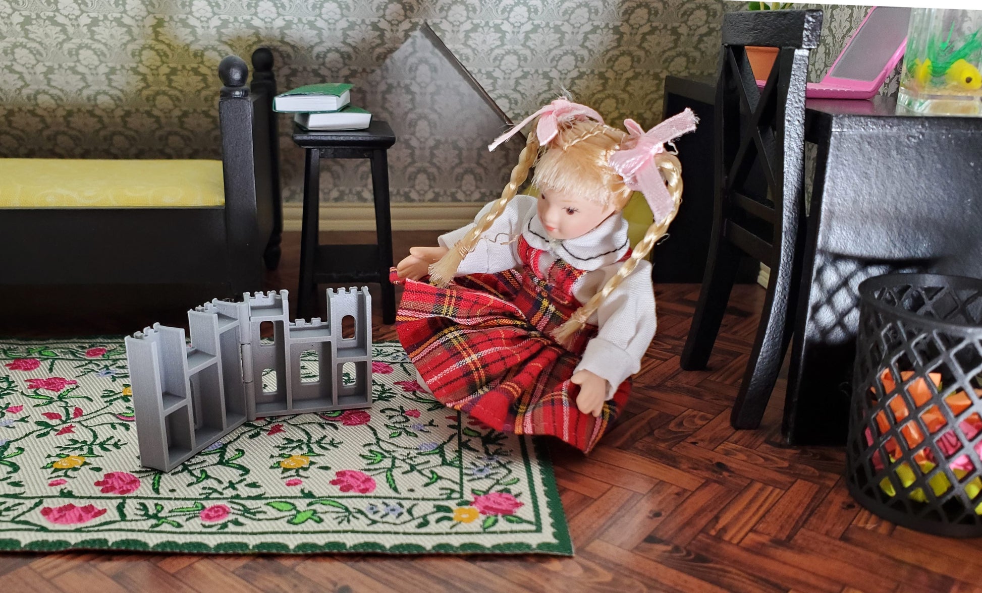 Super Tiny Miniature Castle Play Toy for Dollhouses Opens Draw Bridge 1" Tall