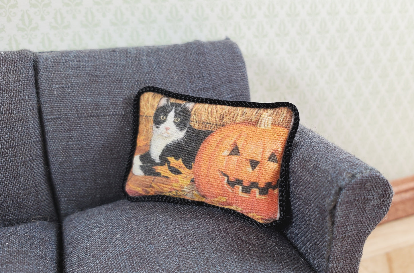 Dollhouse Halloween Cat with Pumpkin Pillow Handmade 1:12 Scale Miniature