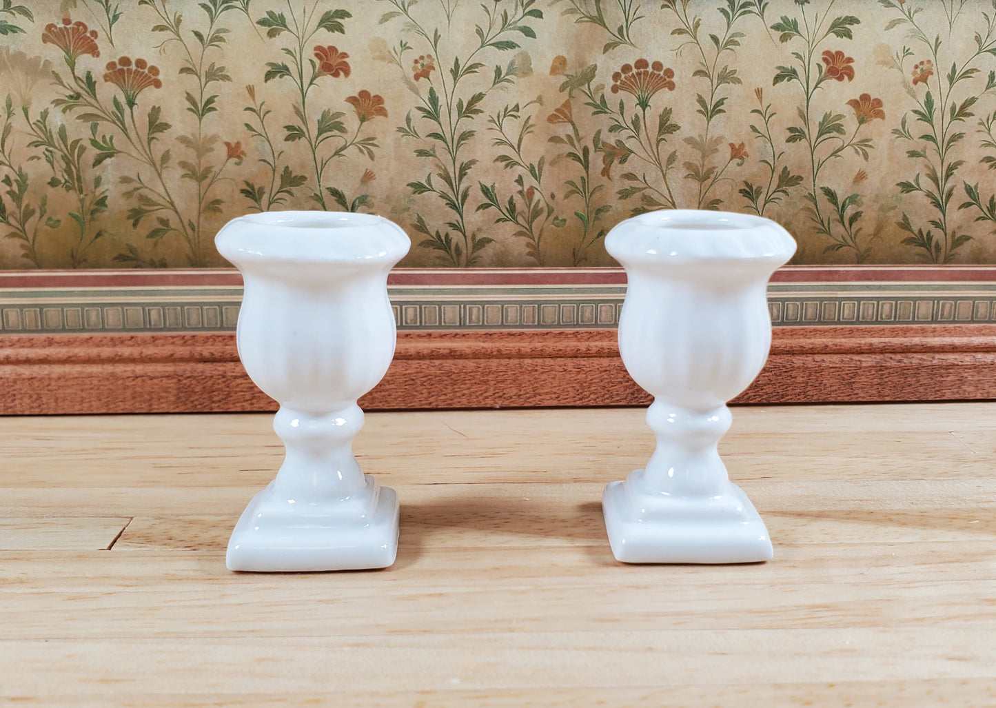 Dollhouse Large White Ceramic Urn Planter 1:12 Scale Miniature