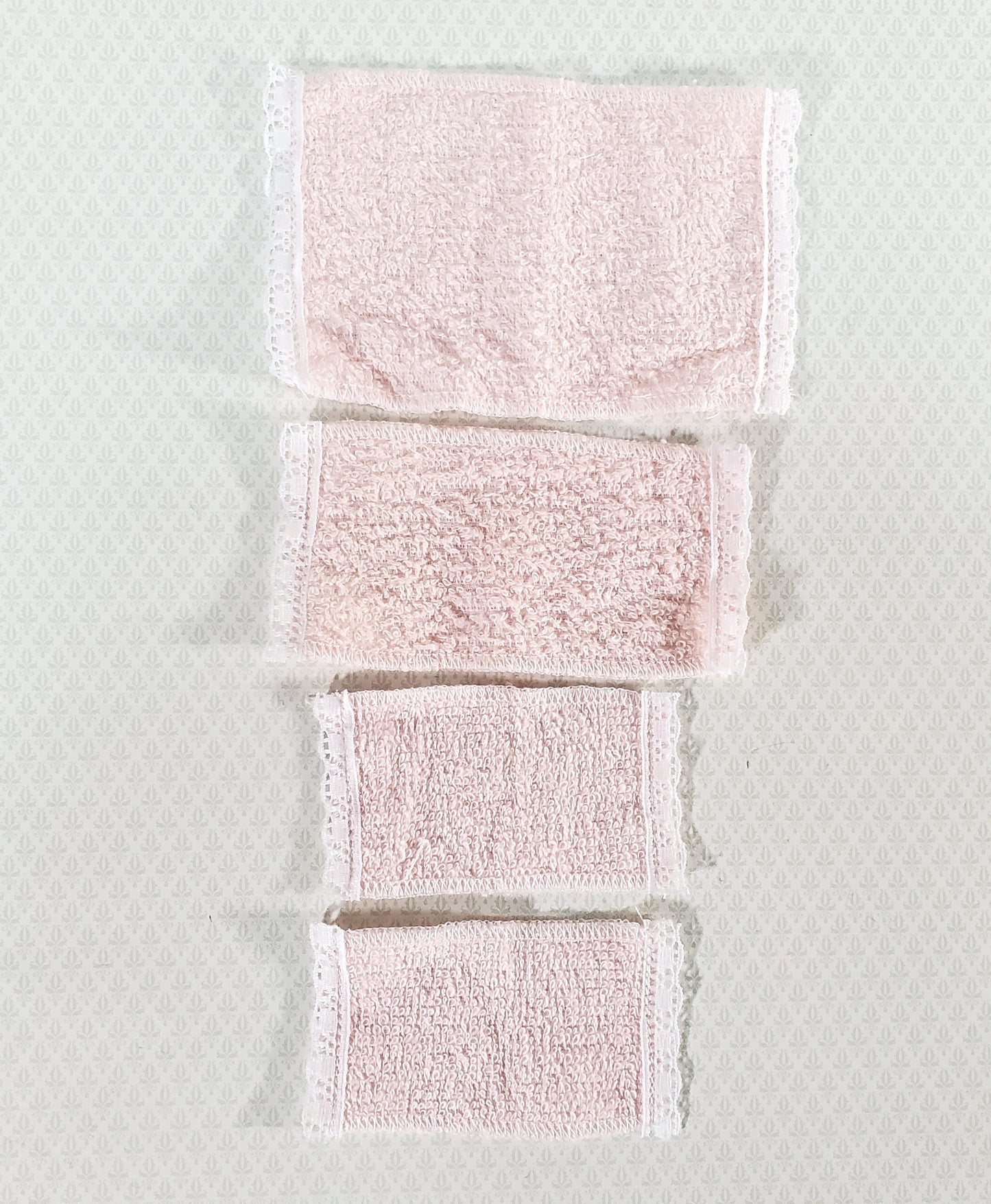 Dollhouse Pink Towels with Lace Set of 4 Bath 1:12 Scale Miniature Bathroom