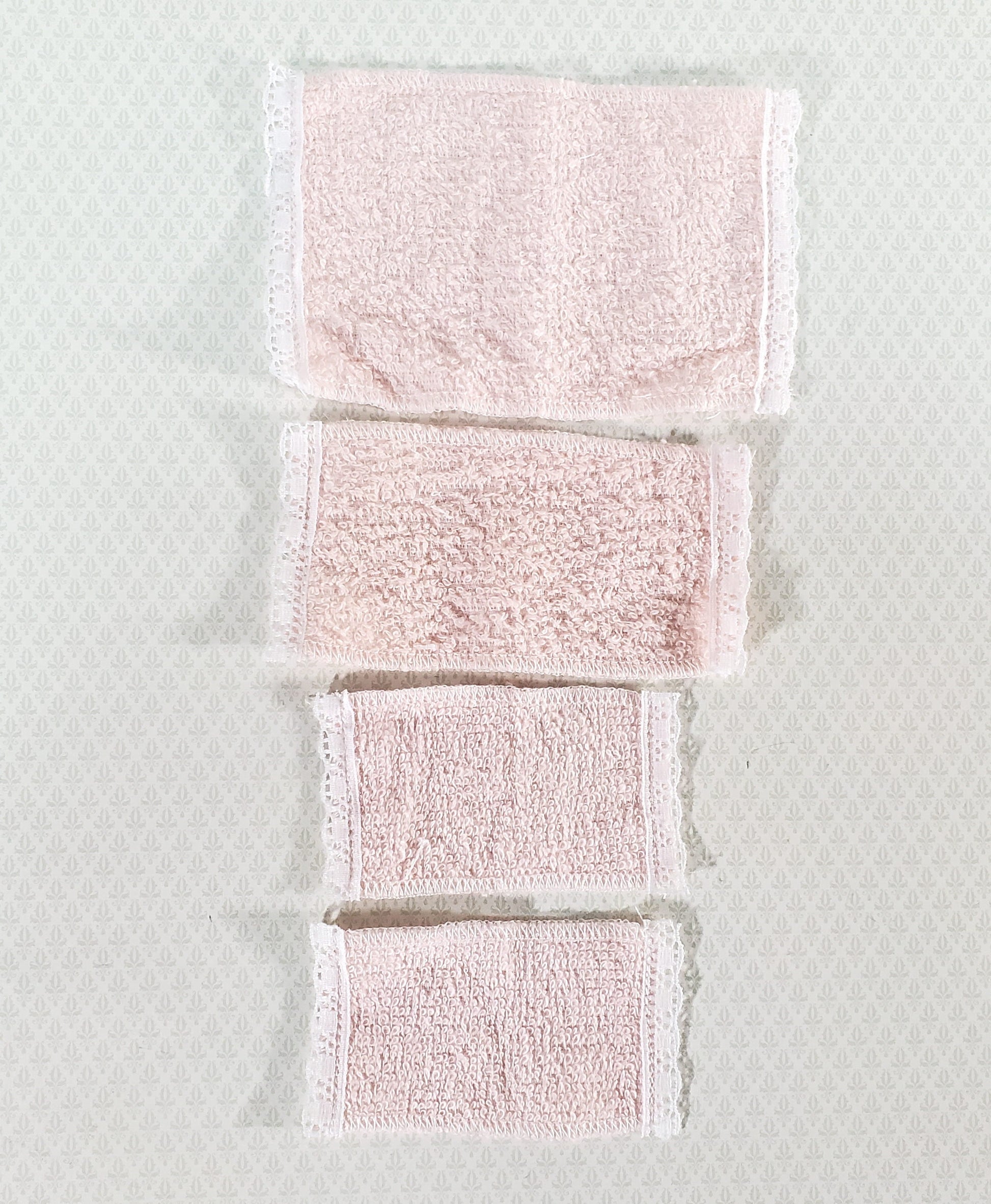 Dollhouse Pink Towels with Lace Set of 4 Bath 1:12 Scale Miniature Bathroom