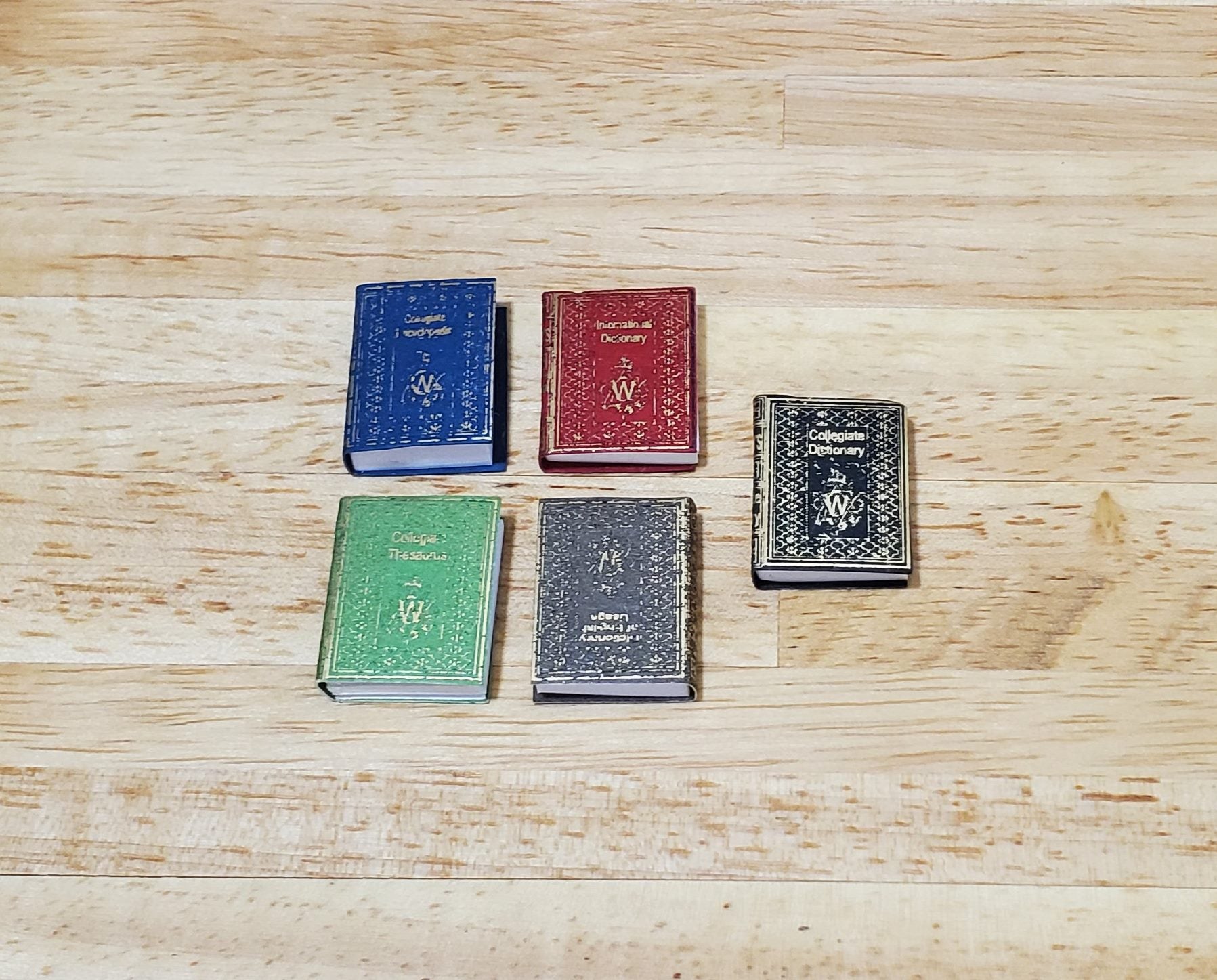 Dollhouse Book Set x5 Desk Reference 1:12 Scale Miniatures (blank inside)