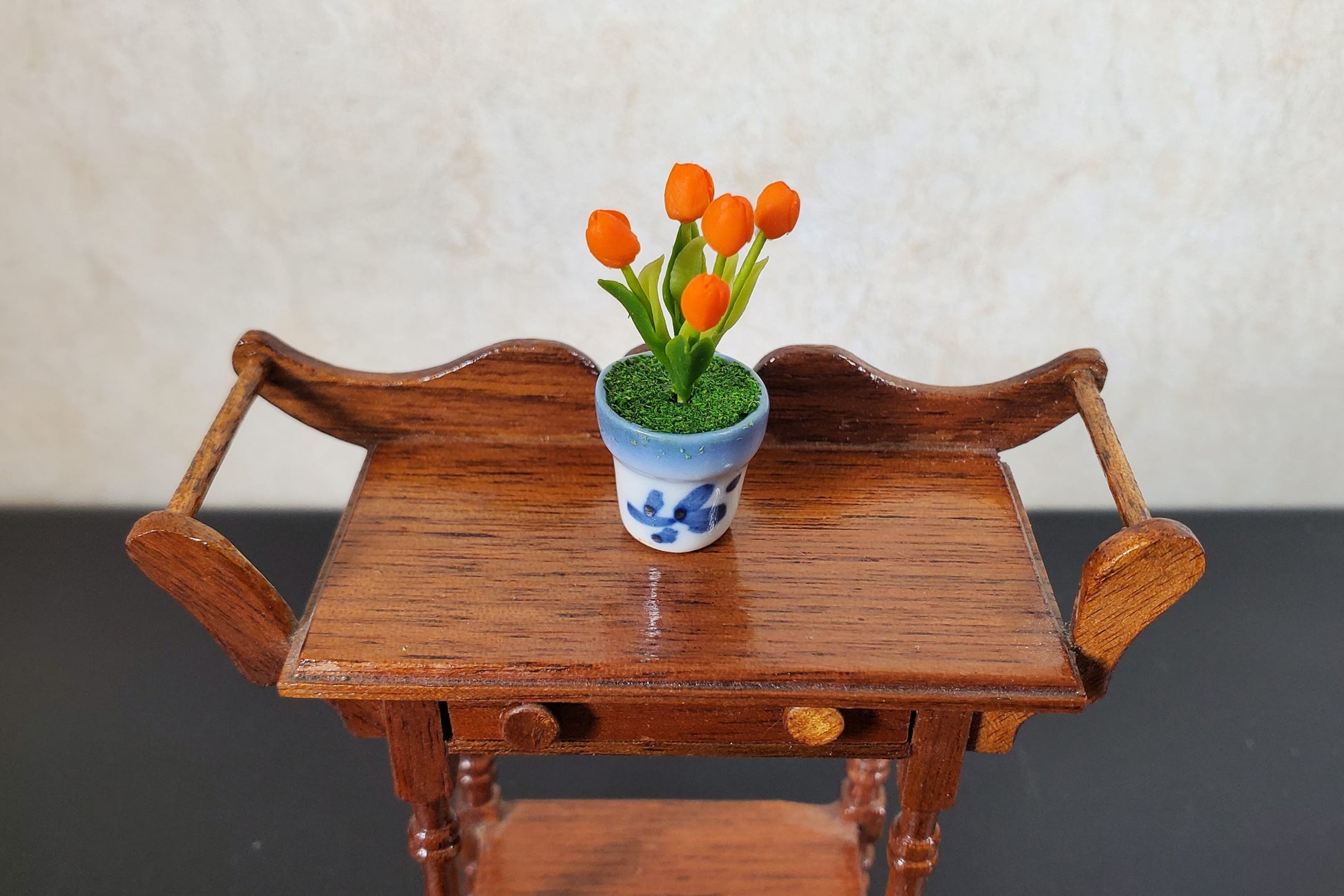 Dollhouse Orange Tulips in a Ceramic Planter Pot 1:12 Scale Miniature