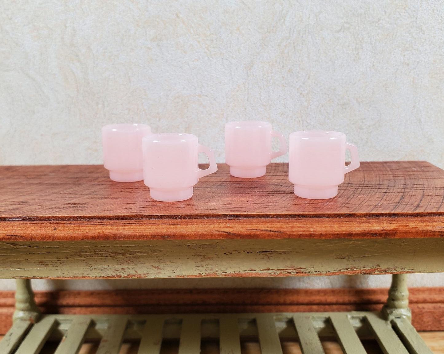 Dollhouse 1:6 Scale Coffee Mugs Set of 4 Pale Pink Plastic Fashion Doll Size