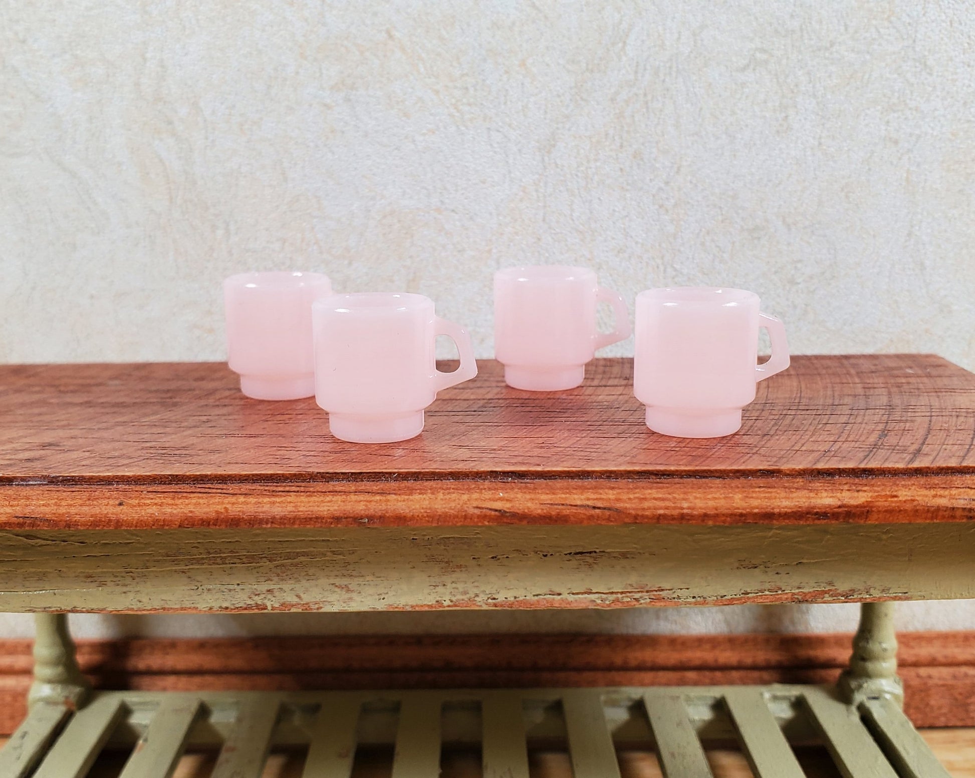 Dollhouse 1:6 Scale Coffee Mugs Set of 4 Pale Pink Plastic Fashion Doll Size