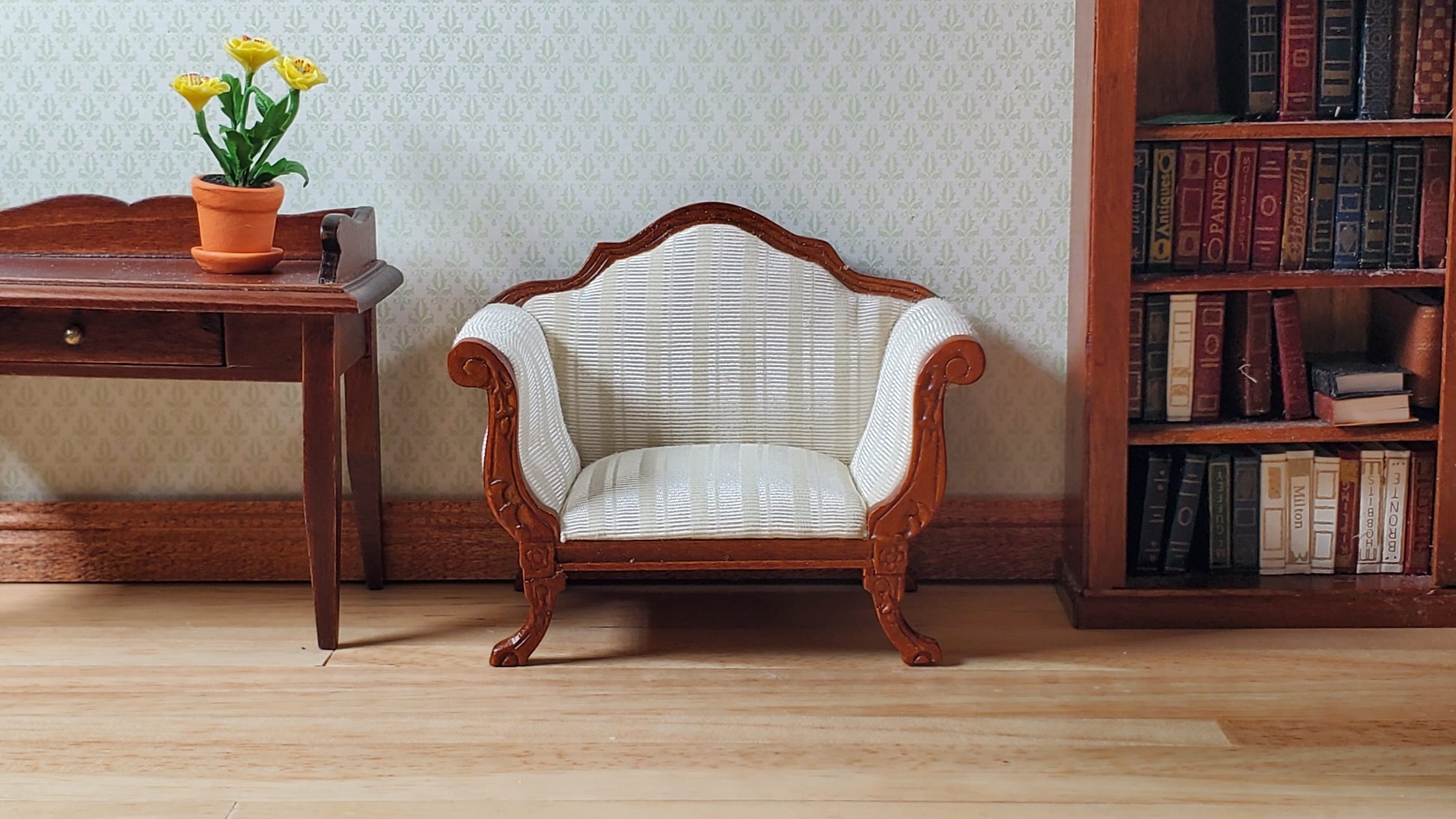 Dollhouse Wide Chair Victorian Cream Striped Fabric 1:12 Scale Furniture Hansson