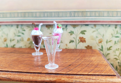 Dollhouse Milkshake Glass 1:12 Scale Miniature Kitchen Dining Drinks